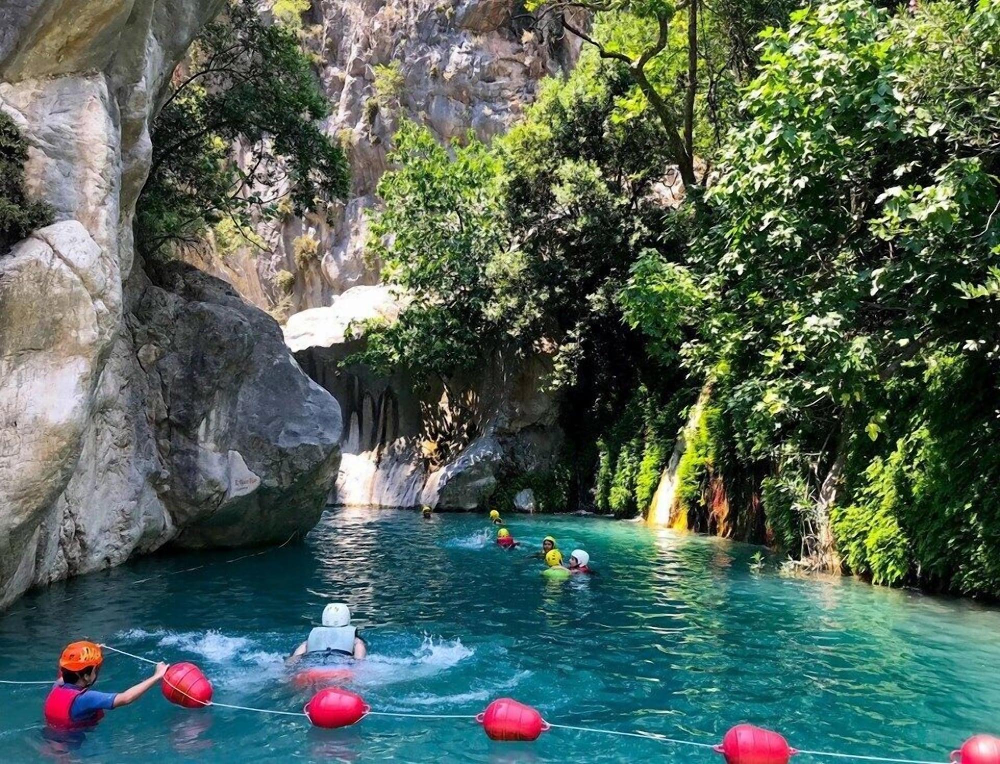 Kemer Suites Экстерьер фото